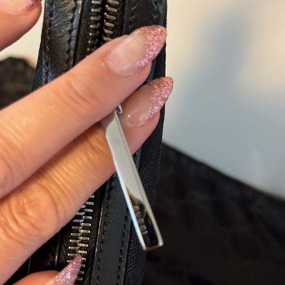 Authentic Gucci Hobo Canvas and Leather Trim Purse - Picture 5 of 12